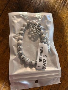 White Marbled Howlite Bead Bracelet with Silver Tree of Life Charm